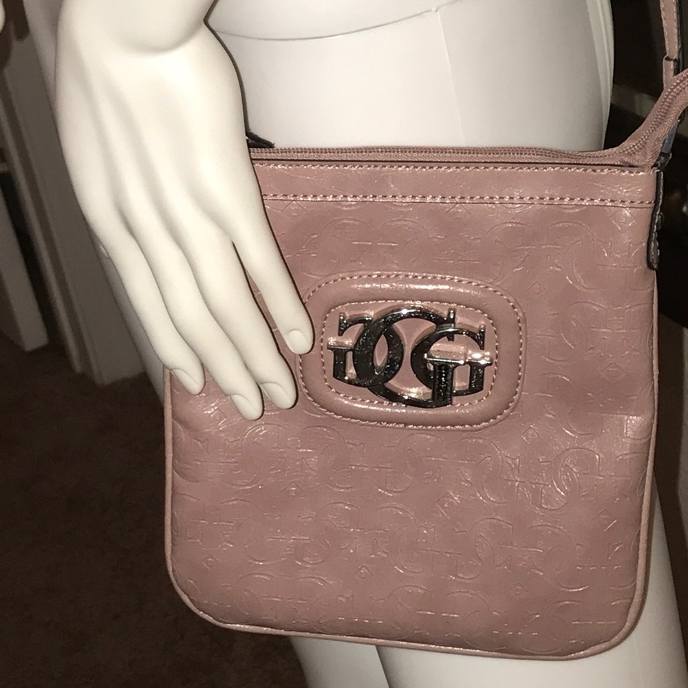 Guess purse